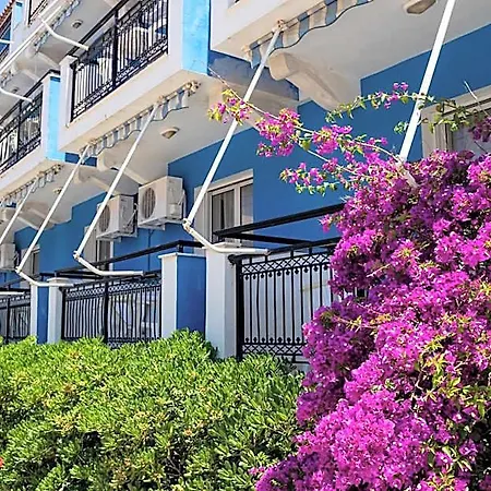 Hotel de apartamente Asimina